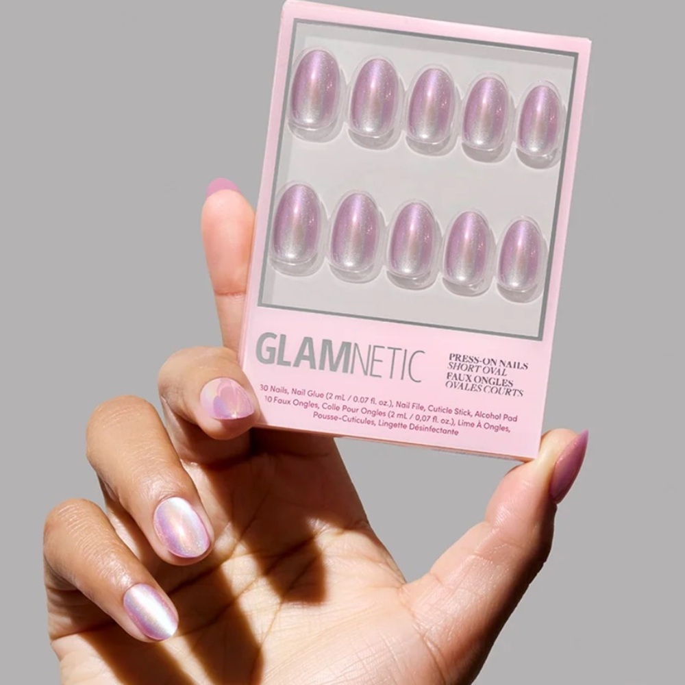 NWT Glamnetic Press on Nail Set Shimmering Shores Collection 30 Nails  Oyster